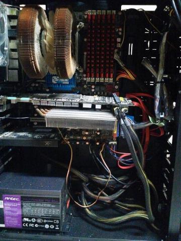 やっぱりケーブル汚い(以前よりはマシか?)