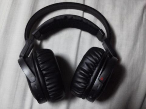 ヘッドホン本体