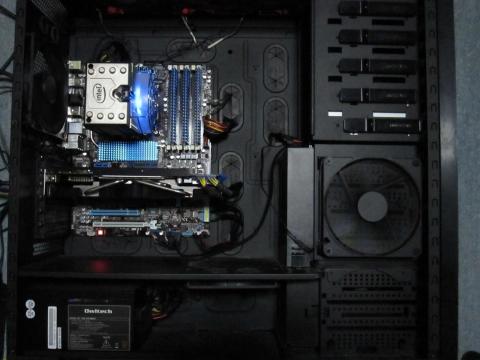 ケースに取り付け完了