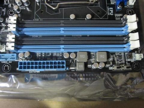 メモリスロット