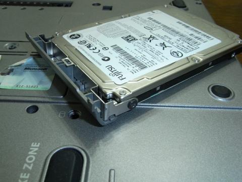 HDDを取り外したところ