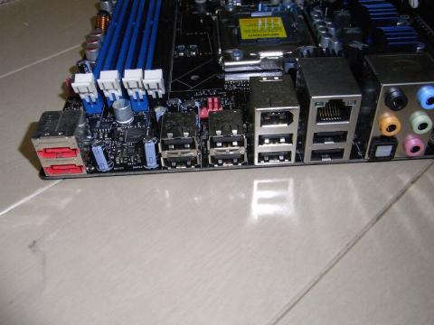 DX58SOバックパネル