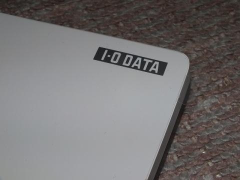 白抜きのI-O DATAロゴが右上に