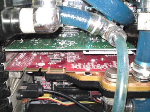 GV-MVP/XSW PCI取り付け