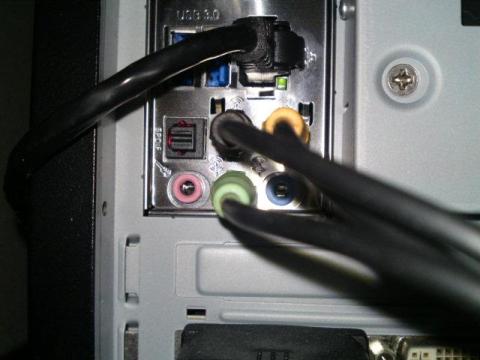 PC側の3.5mmステレオミニジャック接続