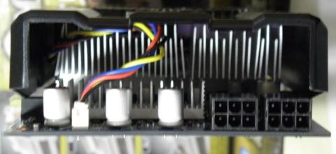 ヒートシンク曲がってる・・・