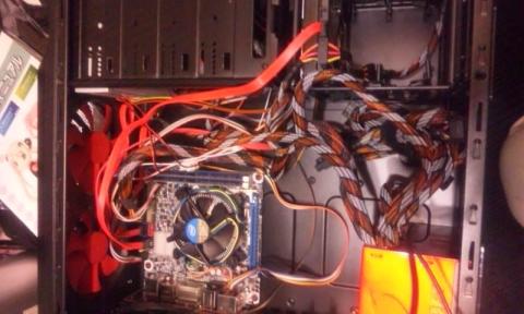 配線完了・・・ファン近すぎ