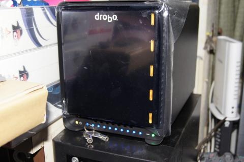 drobo_08