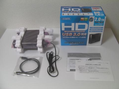 電源ケーブルは直付けですね。