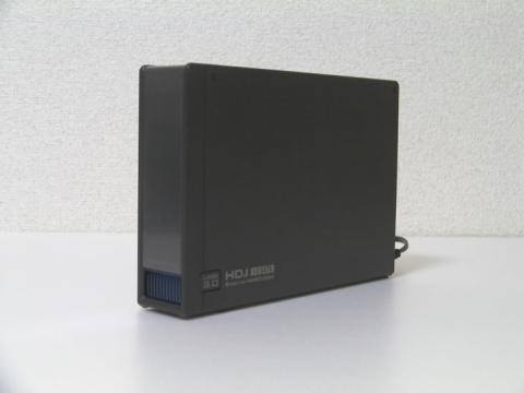 フロント下部に吸気孔があります。