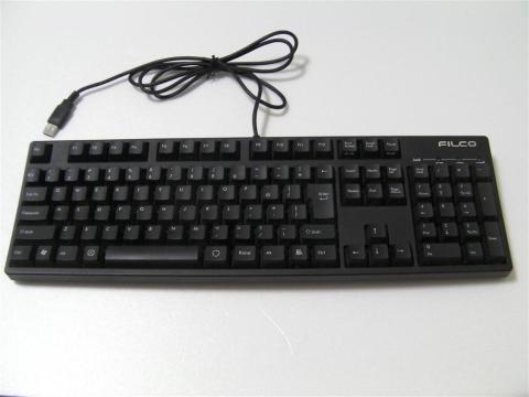 フチが細くなっており、フルキーボードとしては省スペース