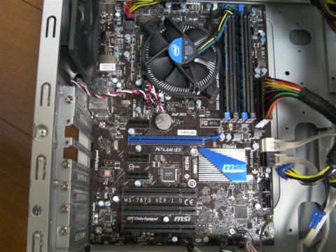 M/BはMSI製のMSI P67-S40