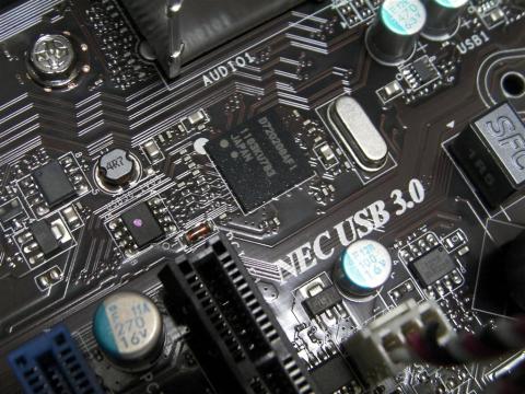 USB3.0のコントローラはRenesas(旧NECエレクトロニクス)製