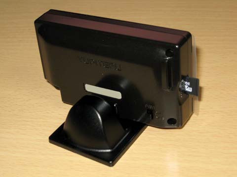 microSDカードは本体に予めセットされていました。