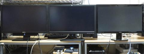 左:U2711、中:ZR2740w、右:GL2750HM