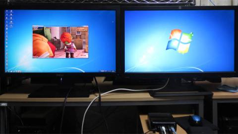 左:U2711、右:ZR2740w