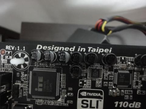 マザーボード上にREV1.1の記載