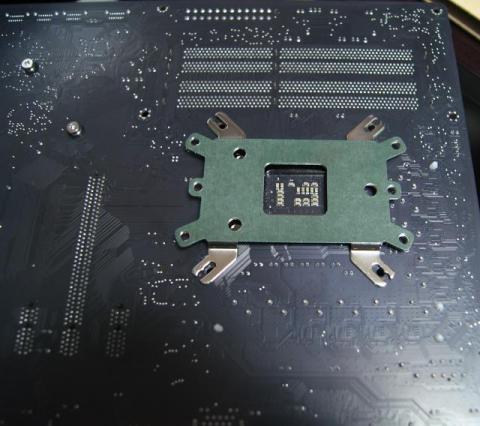 マザーボードの裏側