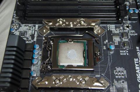 マザーボードの表面