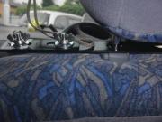 画像2:運転席ヘッドレスト内側