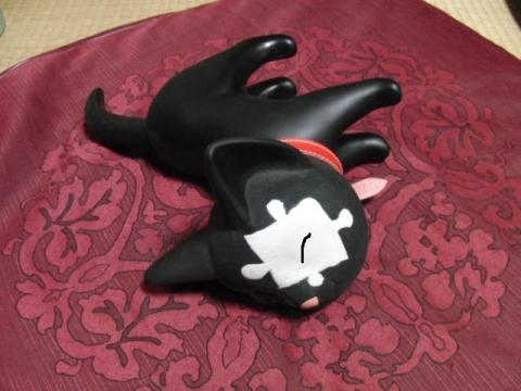 画像1:寝ている猫?