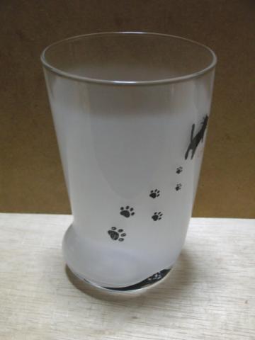 写真1:猫足グラス