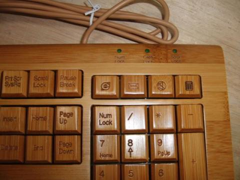 写真3:キーボード右上部