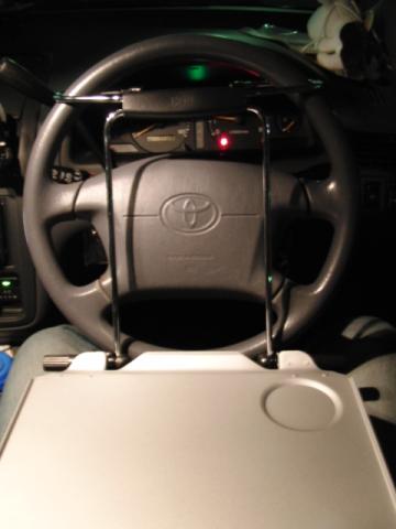 写真1:車載用テーブル