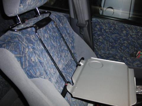 写真2:助手席装着