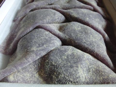 写真8:赤ワイン生八つ橋