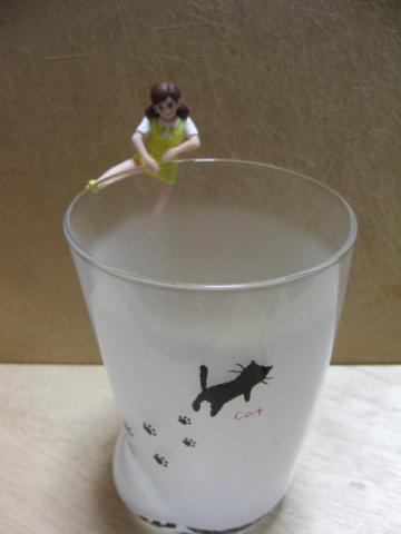 写真1:コップのフチ子さん