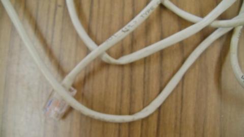 Aterm WM3400RNの付属LANケーブル