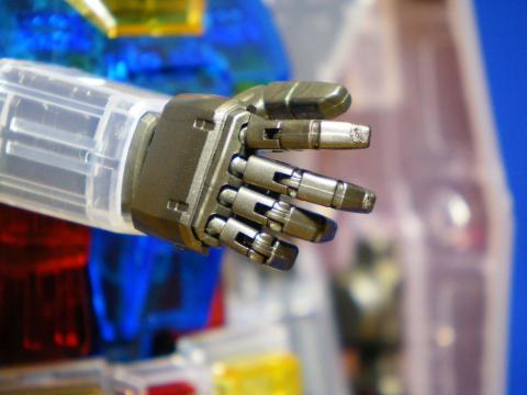 親指以外は第2関節が可動可能