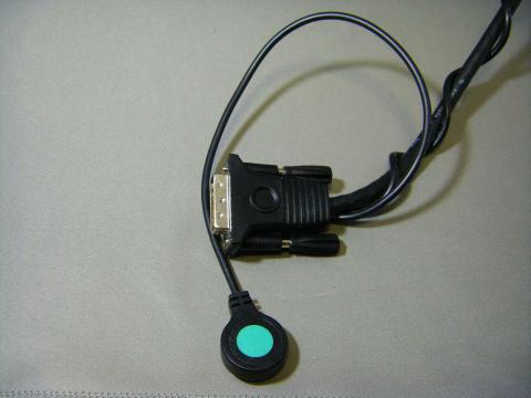 出力用ケーブル