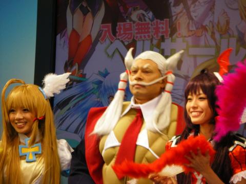 真ん中が卑弥呼