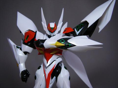 肩と腕パーツはスライド可能