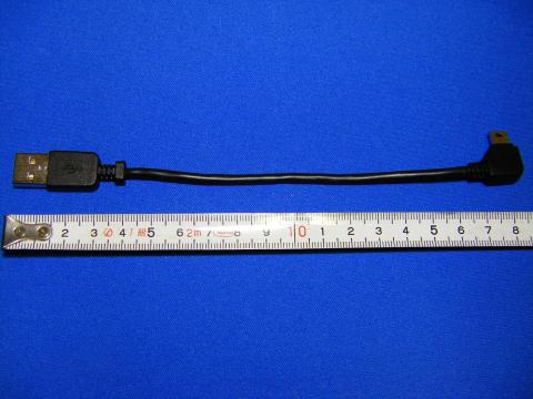 全長約18cm、コネクタを除いて約14cm