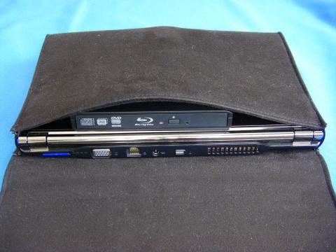 まあ、裸で持ち出すのも何なんで、運ぶ際にはこの状態で入れるつもりですが。