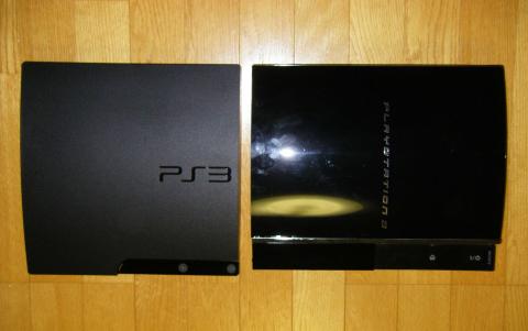 左が新型、右が初期型