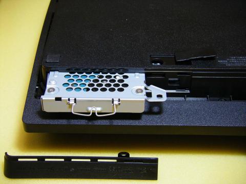 HDDを引き抜くだけ