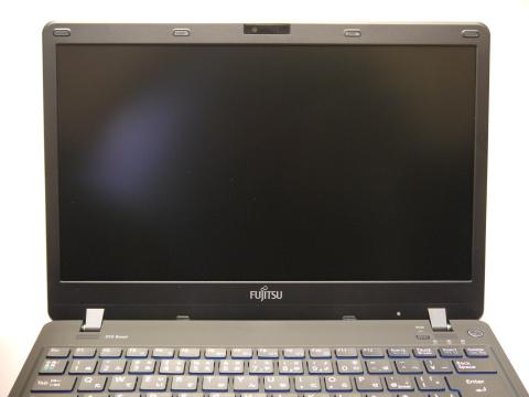 ディスプレイはノングレアをチョイス(+3,000円)