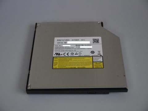 ドライブはDVDからBDへ変更(+10,000円)