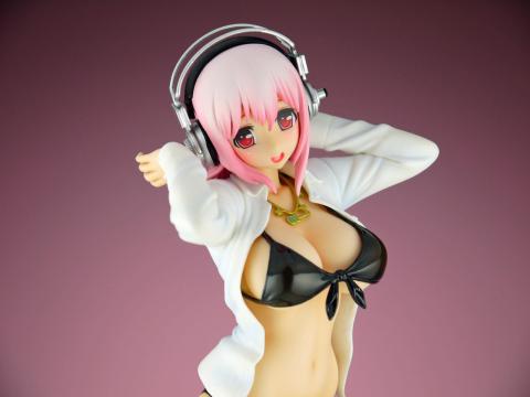 表情も良いですし、何よりダイナマイトボディが良い!