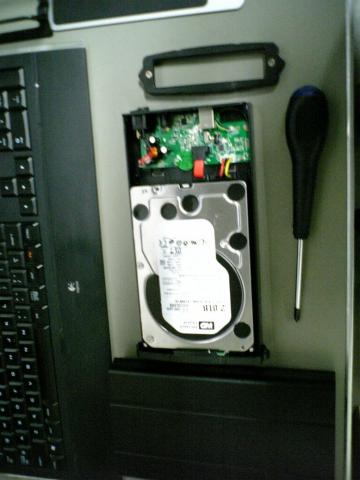 3.5インチHDDをセットしているとき