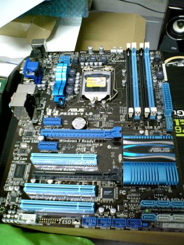 違いはヒートシンクだけ?