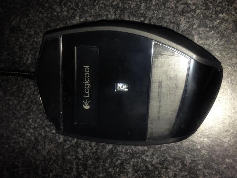 シンプルな底面