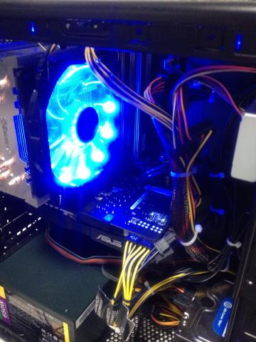 デフォルトは青