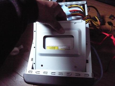 ドライブベイ取付け