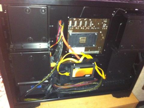 背面コードとりまわし