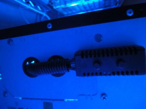 HAF932のリアへファンコン貼り付けてみました